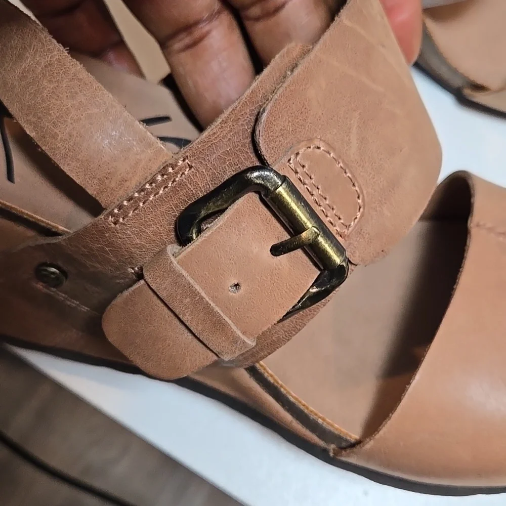 OTBT Overnight Women's Tan Leather Upper Wedge Sandals Size 7.5